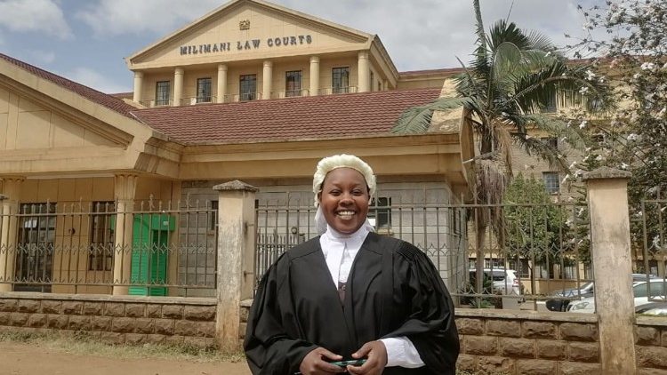 Nữ tu là luật sư ở Tòa án cấp cao Kenya